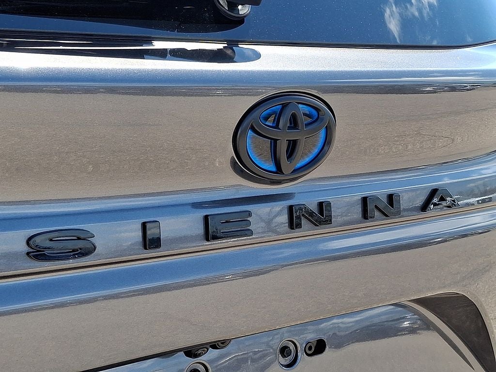 2025 Toyota Sienna Platinum 7 Passenger