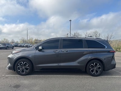 2025 Toyota Sienna Platinum 7 Passenger