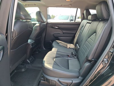 2024 Toyota Highlander XLE
