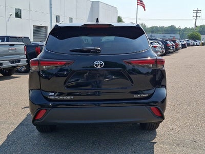 2024 Toyota Highlander XLE