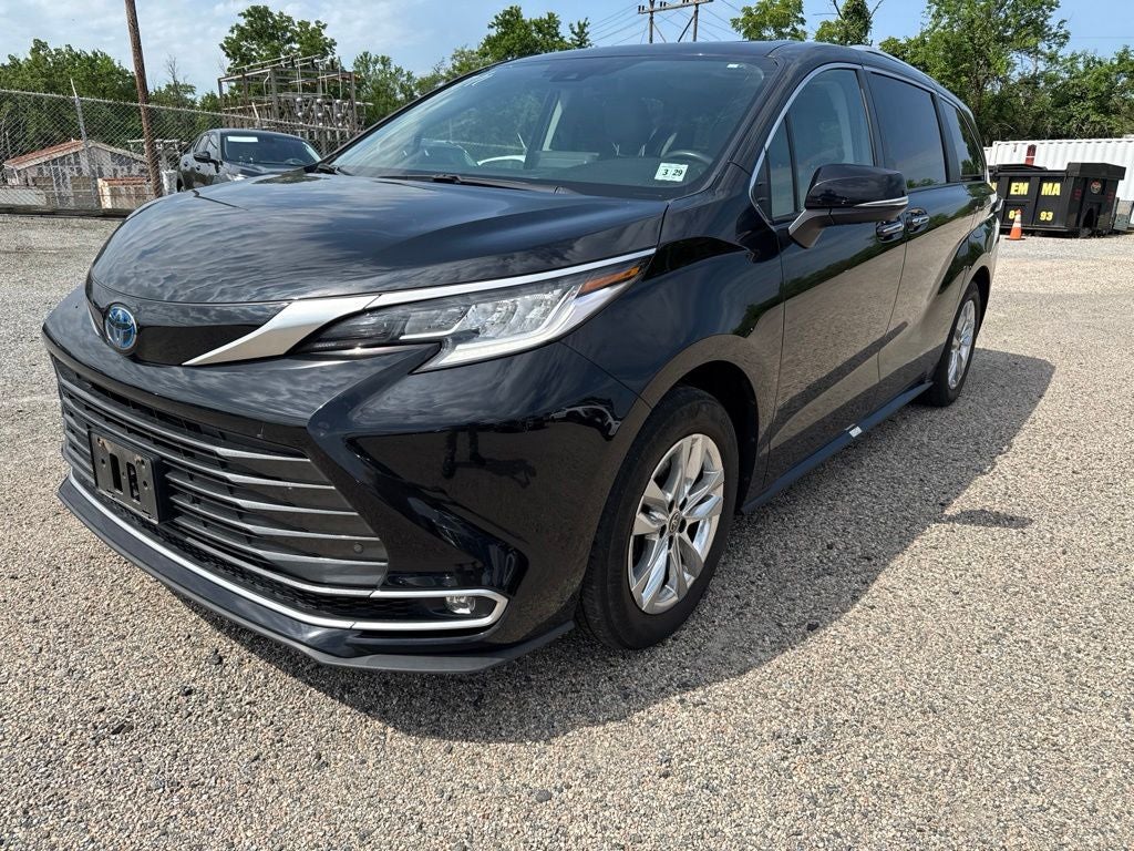 2024 Toyota Sienna Limited 7 Passenger