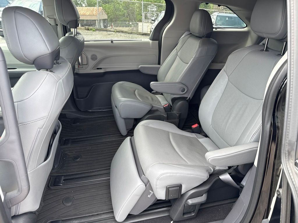 2024 Toyota Sienna Limited 7 Passenger