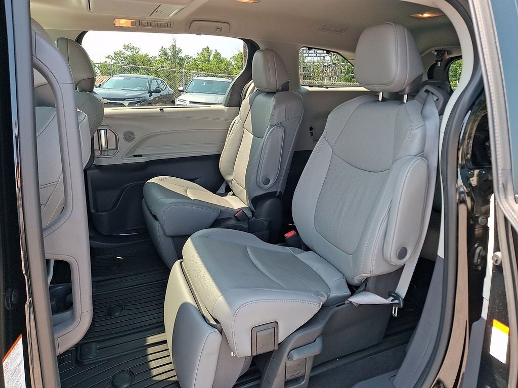 2024 Toyota Sienna Limited 7 Passenger