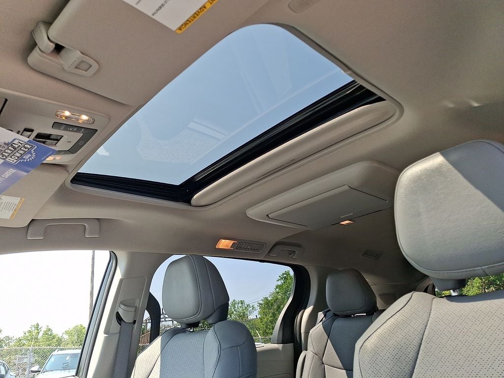 2024 Toyota Sienna Limited 7 Passenger