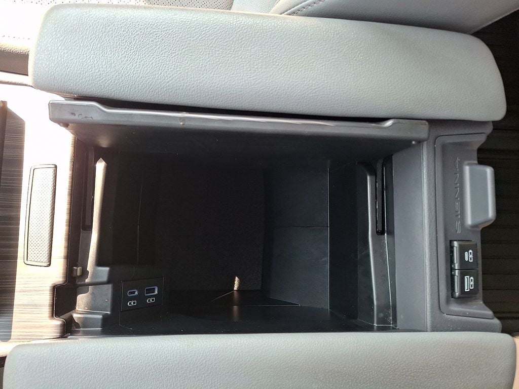 2024 Toyota Sienna Limited 7 Passenger