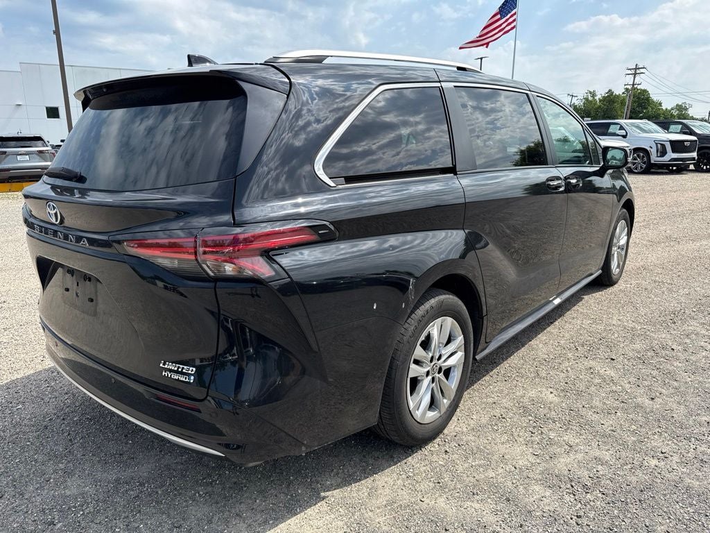 2024 Toyota Sienna Limited 7 Passenger