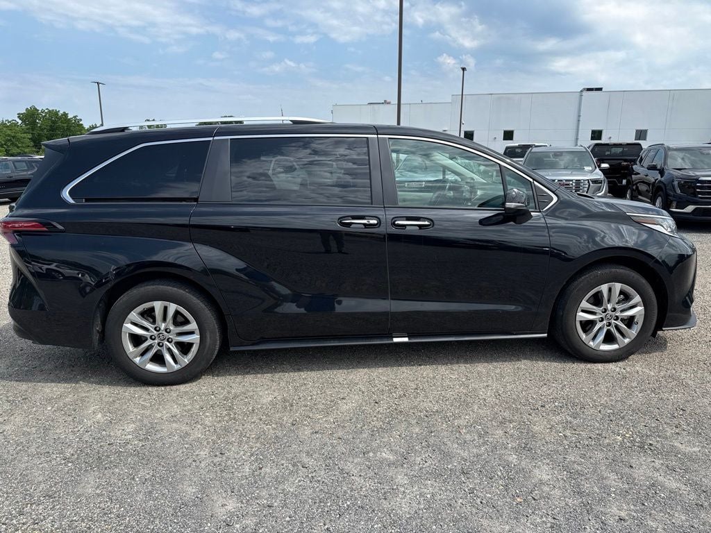 2024 Toyota Sienna Limited 7 Passenger
