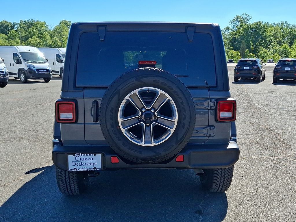 2022 Jeep Wrangler Unlimited Sahara