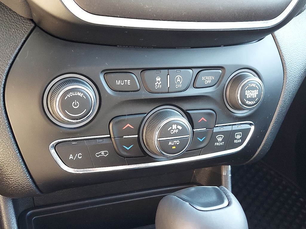 2022 Jeep Cherokee Trailhawk