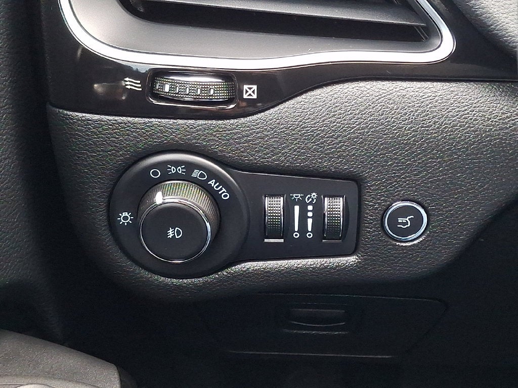 2023 Jeep Cherokee Altitude