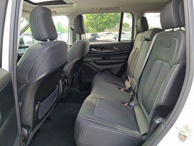 2023 Jeep Grand Cherokee Laredo X