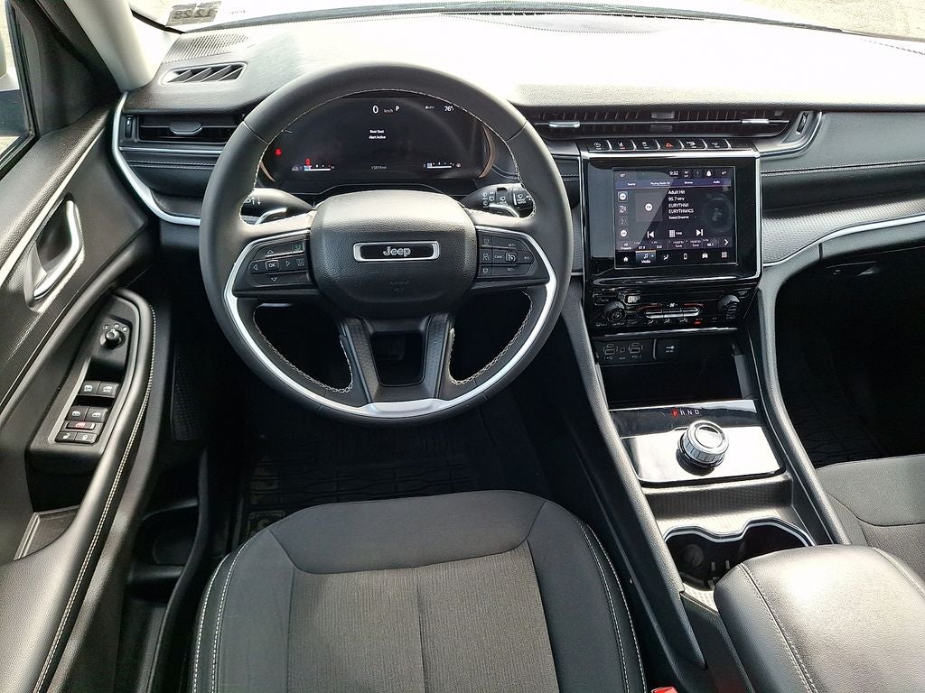 2023 Jeep Grand Cherokee Laredo X