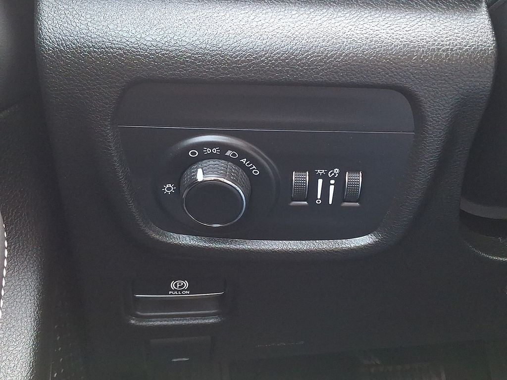 2023 Jeep Grand Cherokee Laredo X