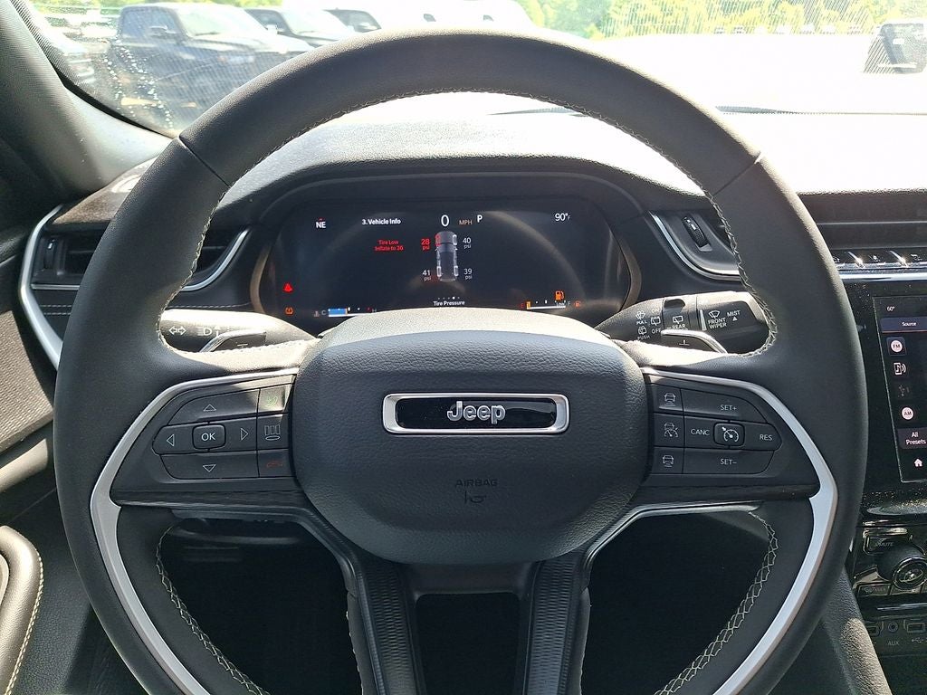 2025 Jeep Grand Cherokee Laredo X