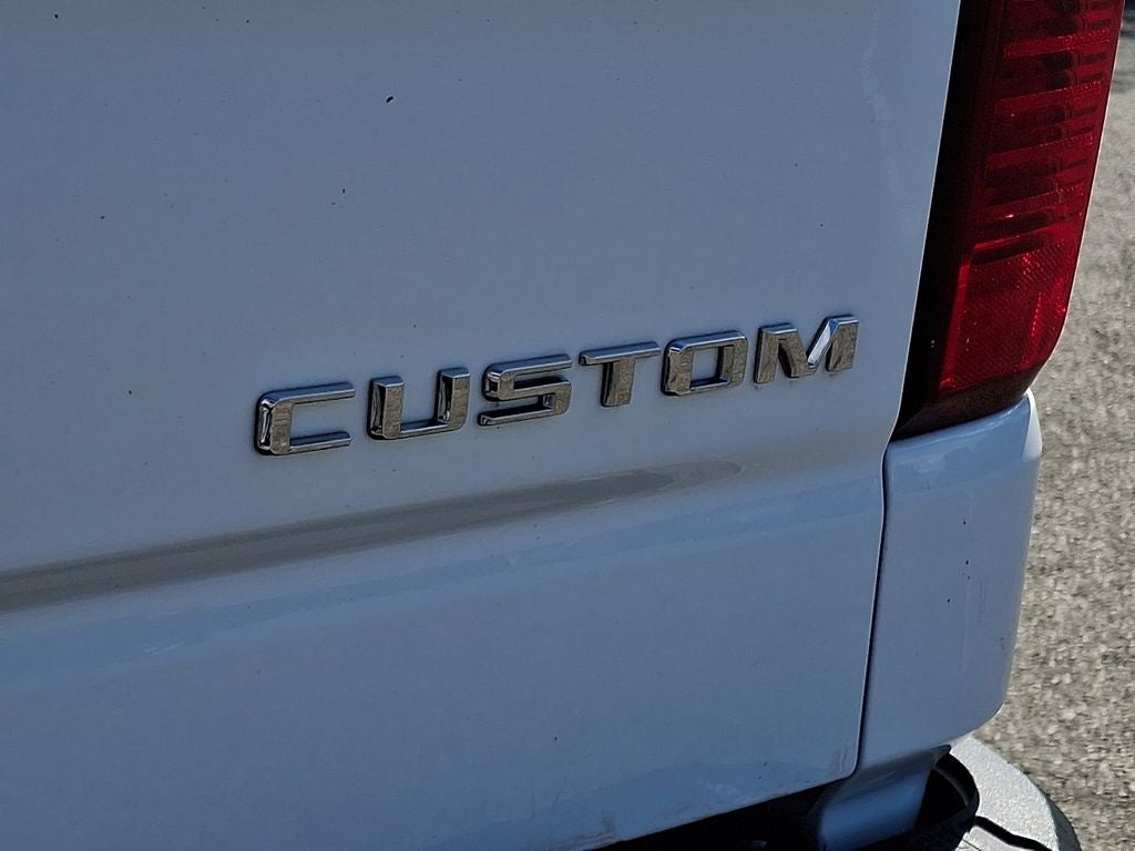 2022 Chevrolet Silverado 1500 Custom