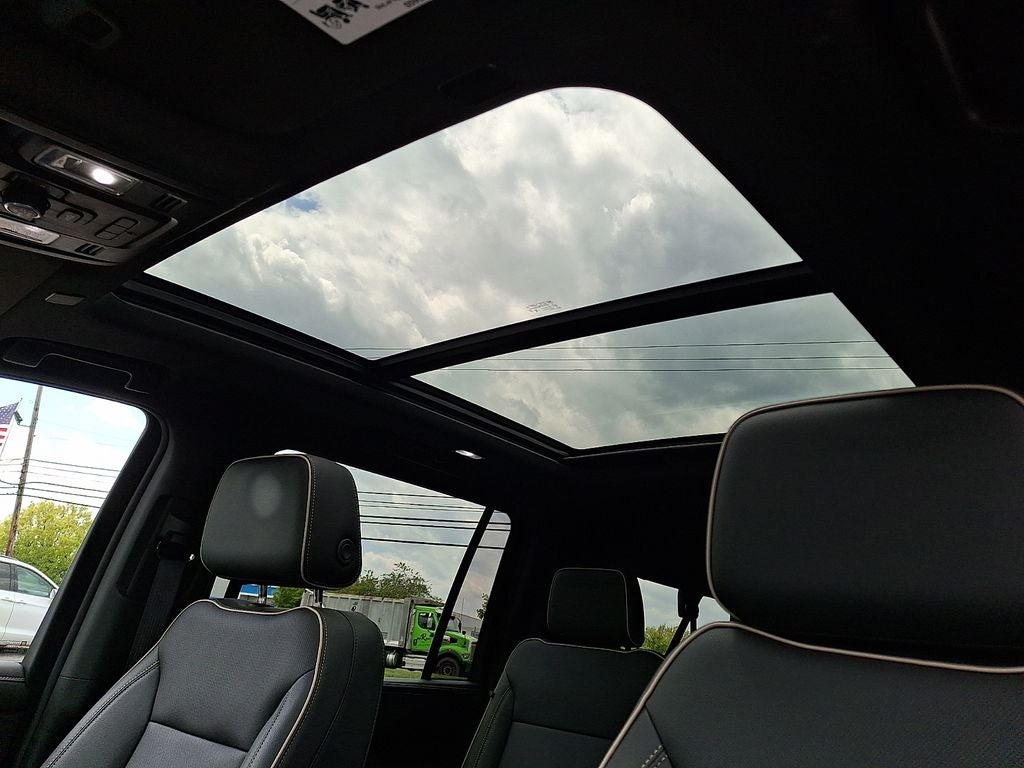 2023 GMC Yukon XL SLT