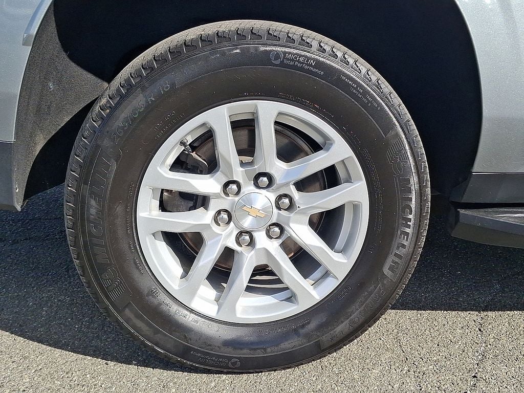 2023 Chevrolet Suburban LS