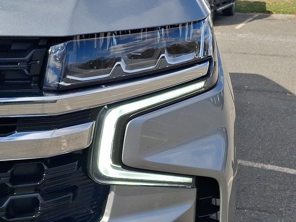 2023 Chevrolet Suburban LS