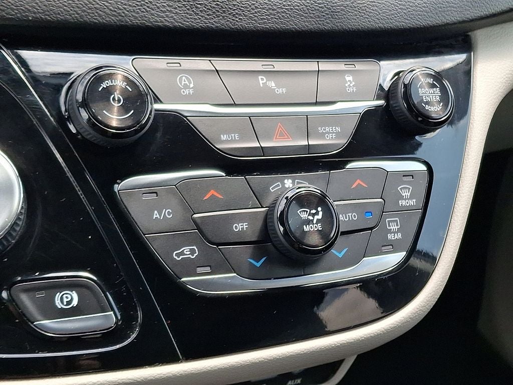2018 Chrysler Pacifica Touring L