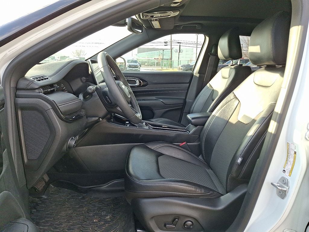 2023 Jeep Compass Altitude