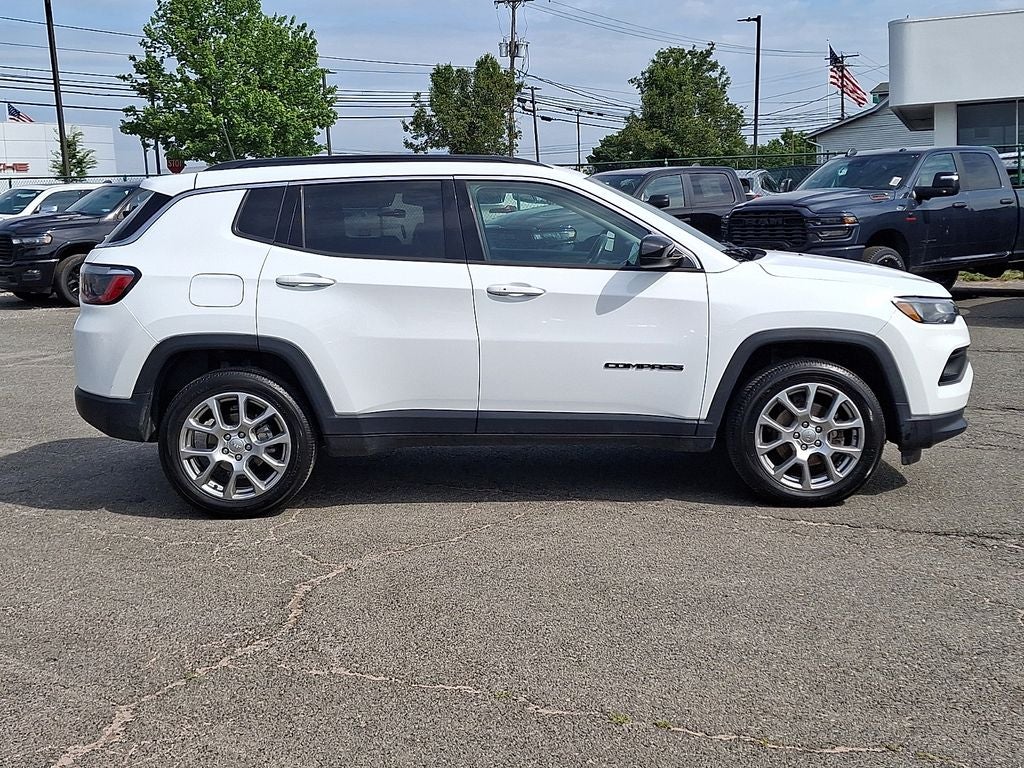 2022 Jeep Compass Latitude Lux