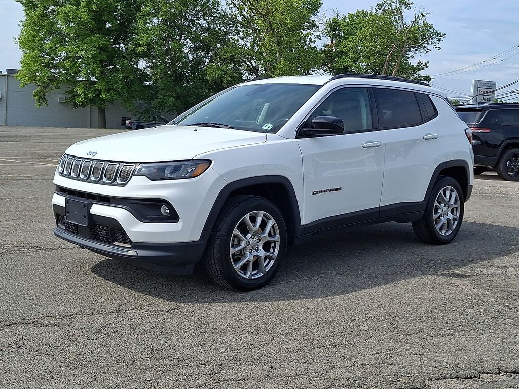 2022 Jeep Compass Latitude Lux