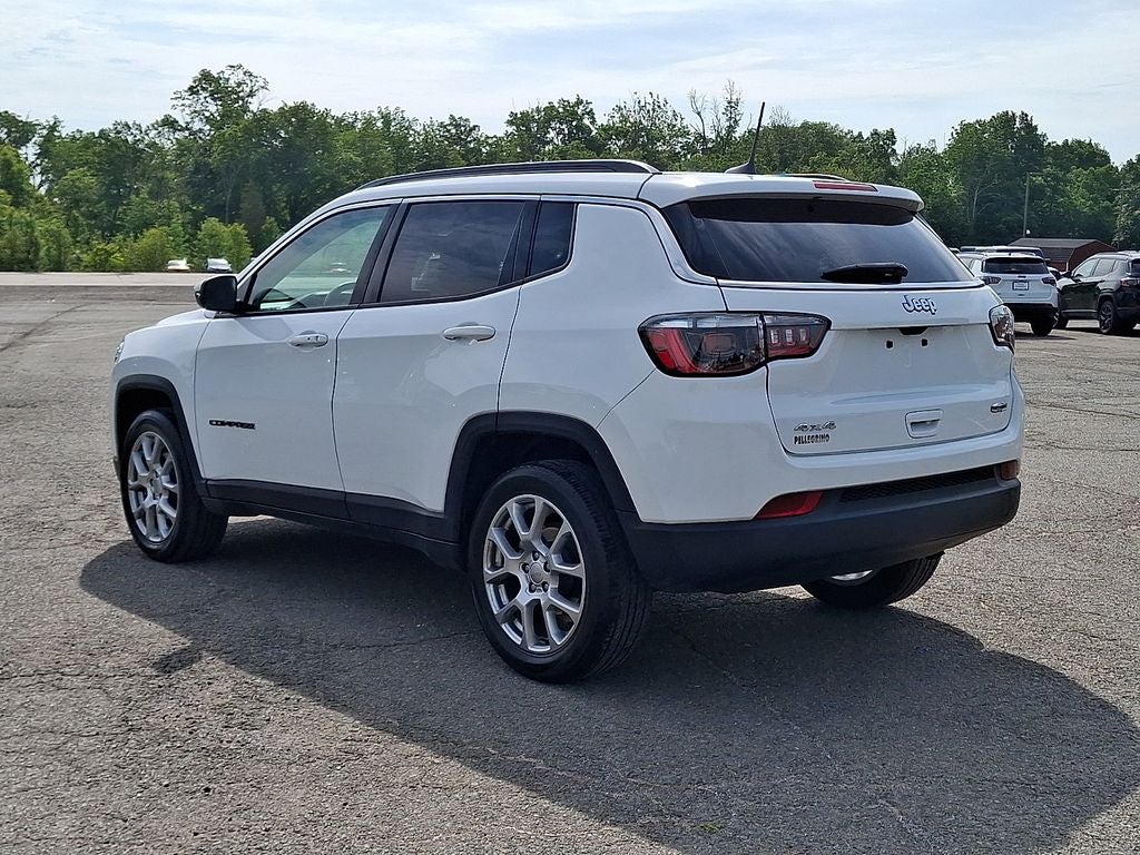 2022 Jeep Compass Latitude Lux
