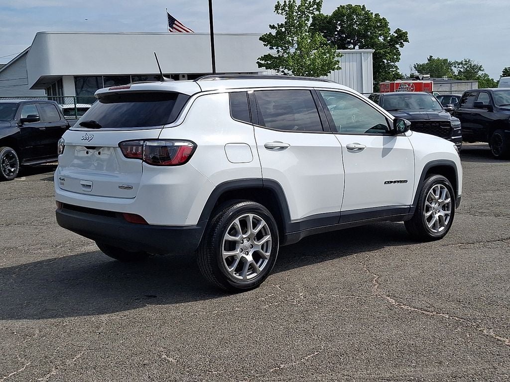 2022 Jeep Compass Latitude Lux