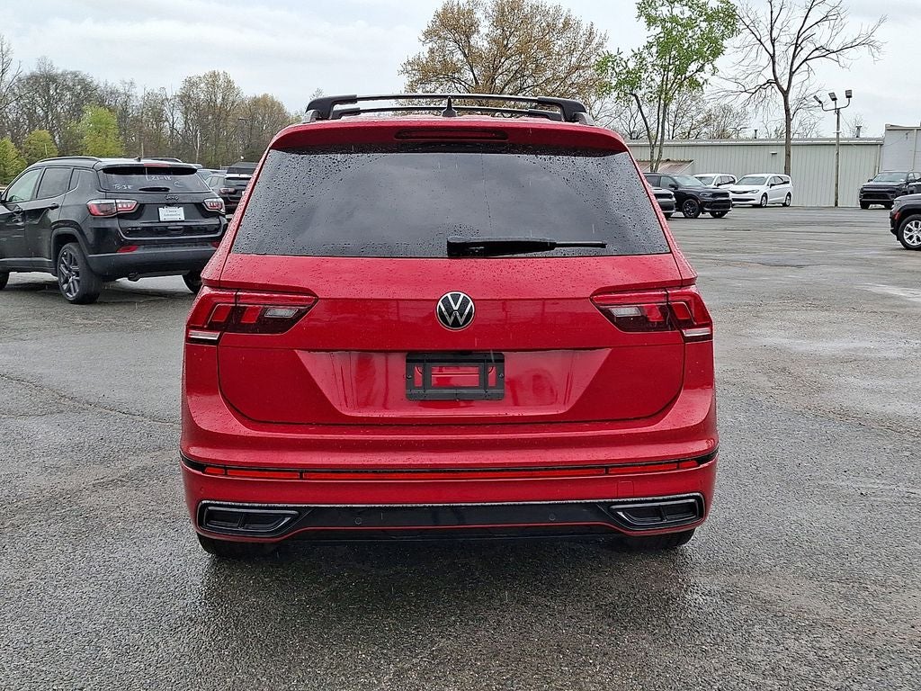 2024 Volkswagen Tiguan 2.0T SE R-Line Black