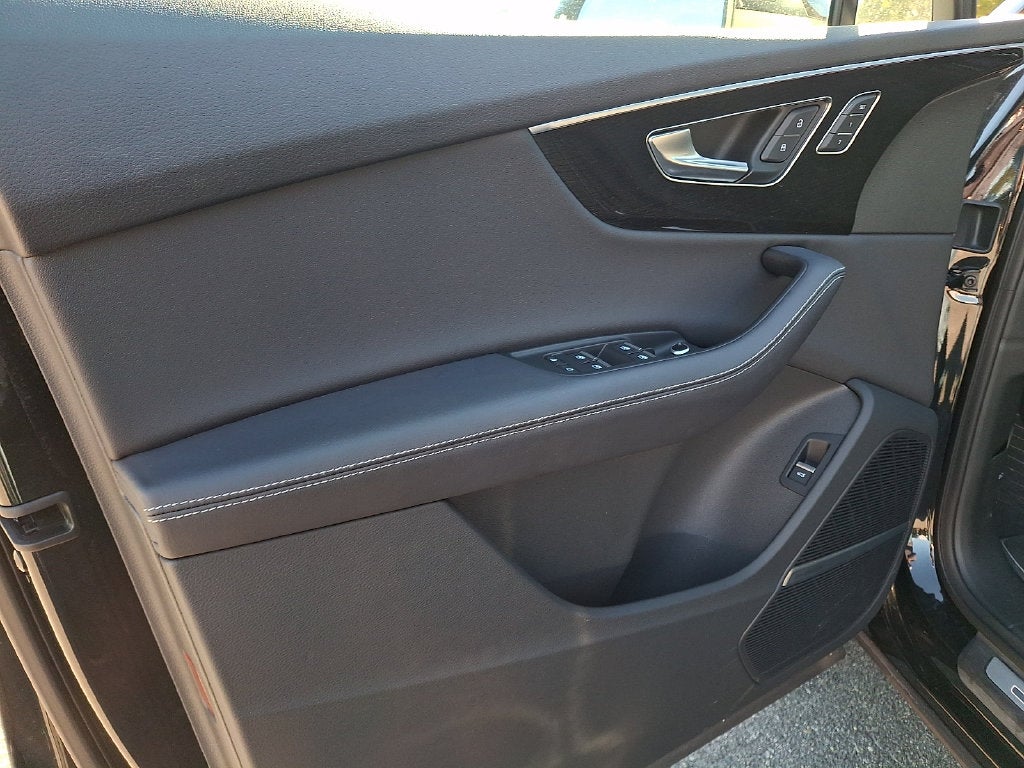 2025 Audi Q7 55 Premium Plus quattro