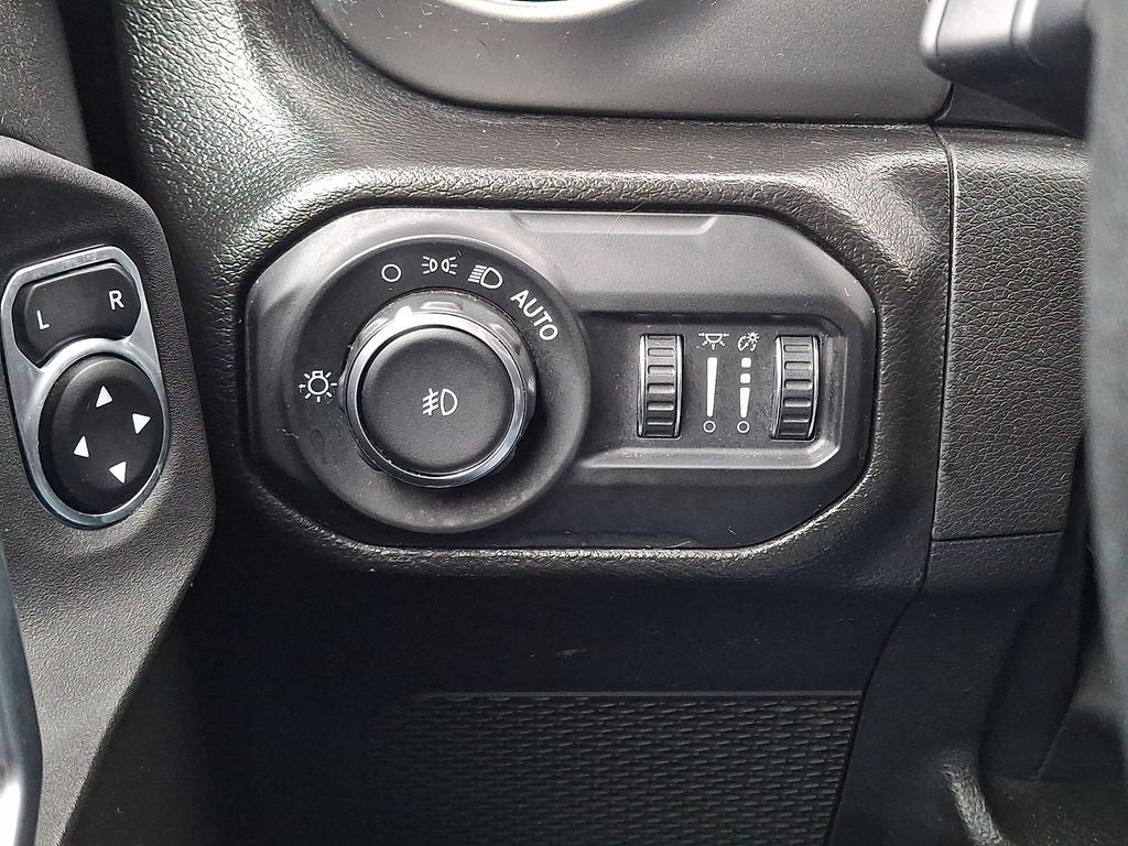 2022 Jeep Wrangler Unlimited Willys