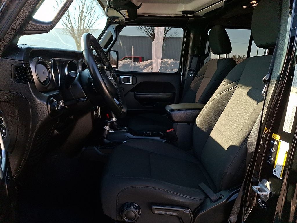 2022 Jeep Gladiator Sport