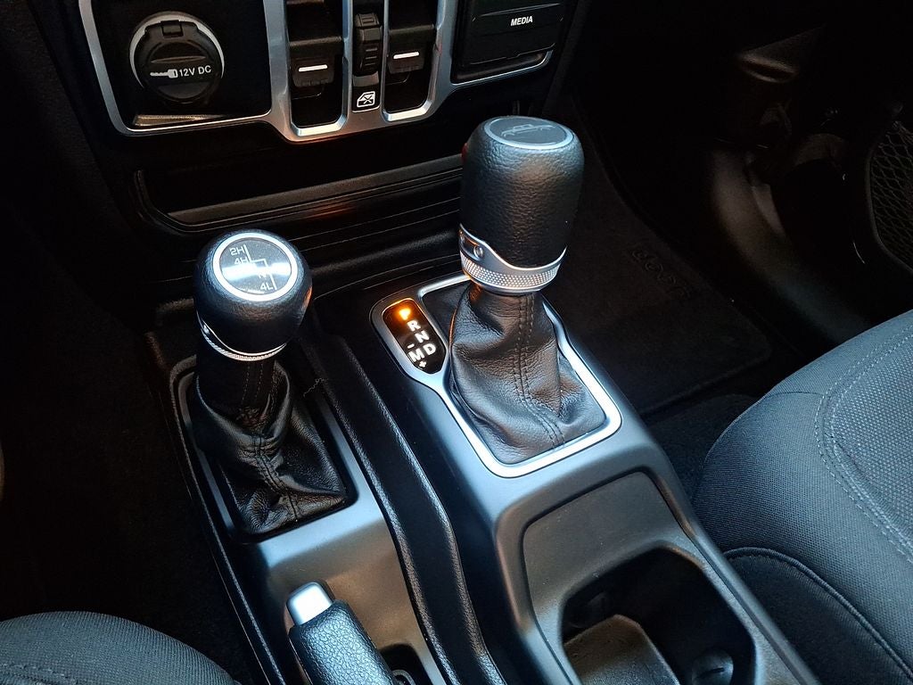 2022 Jeep Gladiator Sport