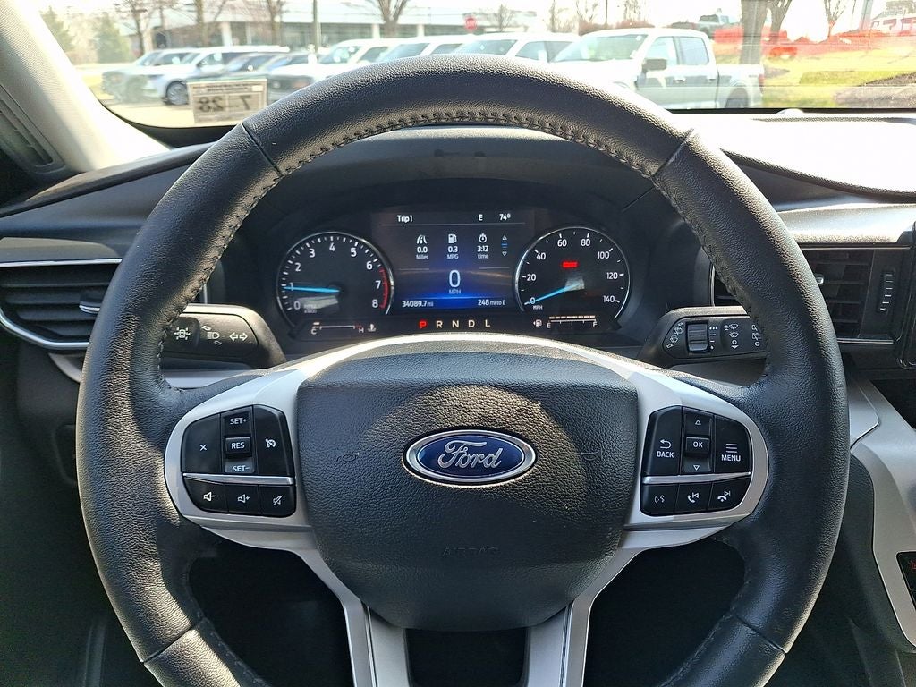 2023 Ford Explorer XLT