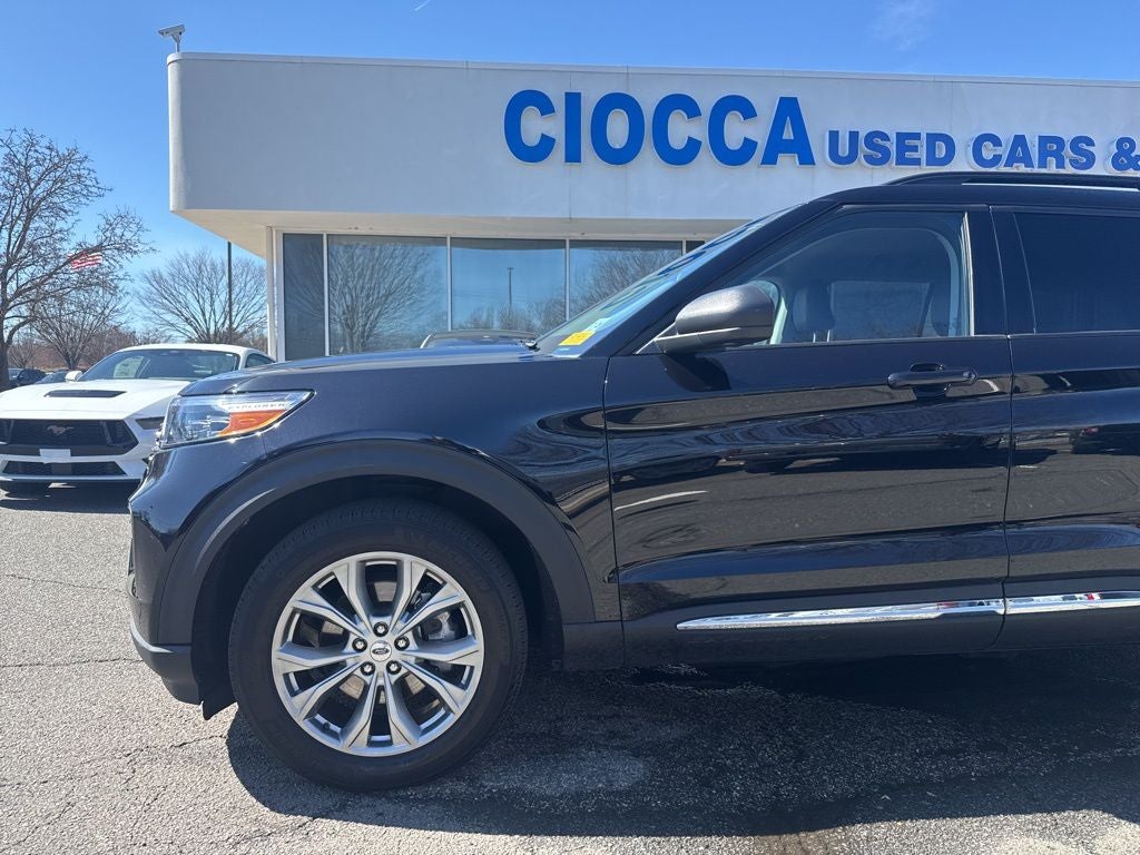 2023 Ford Explorer XLT