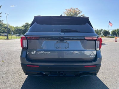 2025 Ford Explorer ST-Line