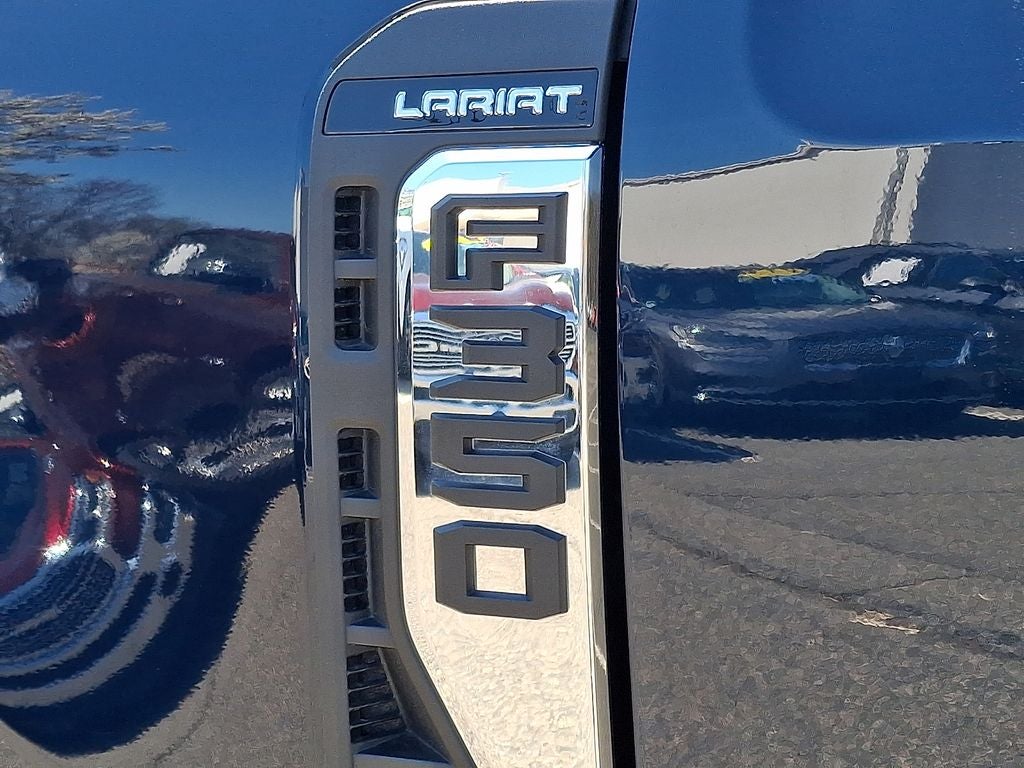 2023 Ford F-350SD Lariat