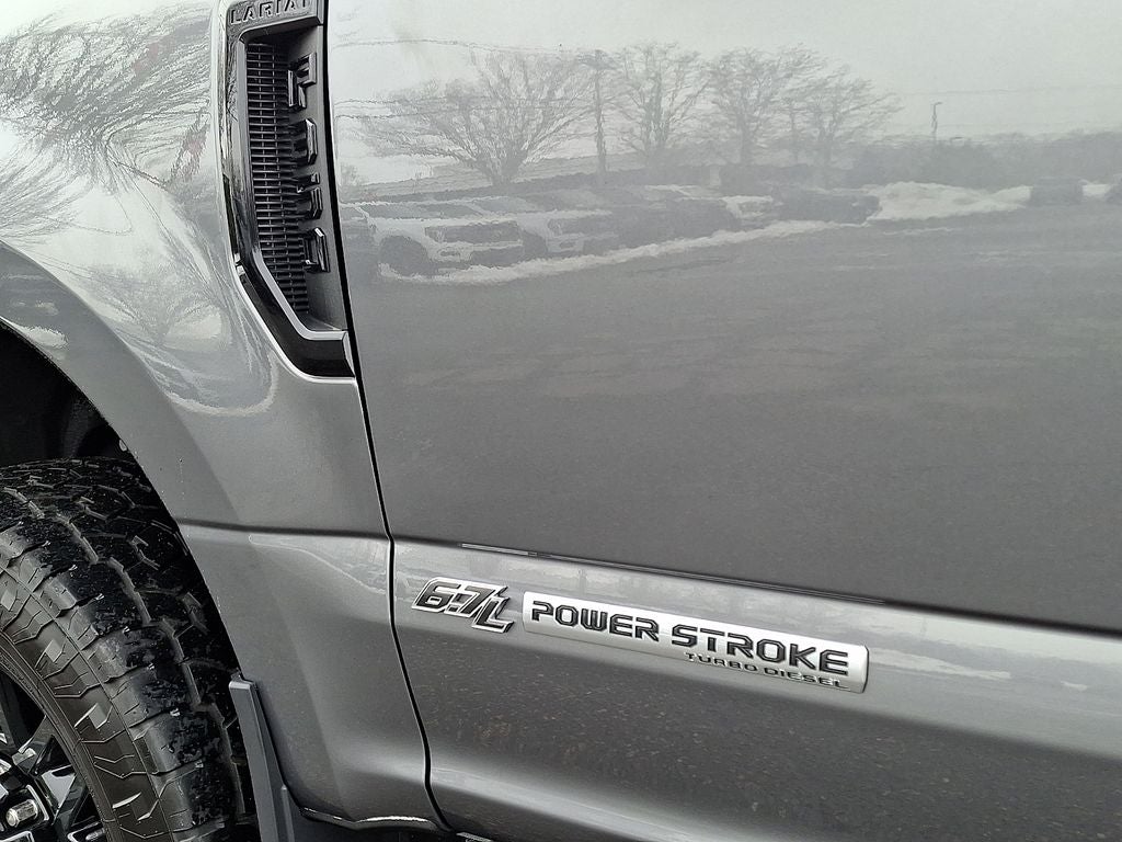2022 Ford F-350SD Lariat