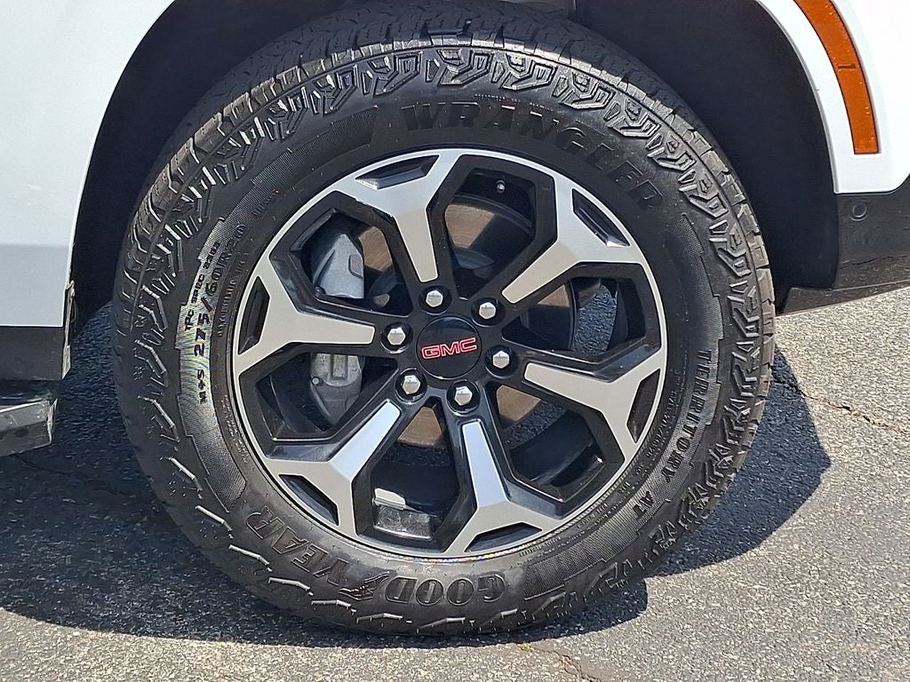 2025 GMC Yukon AT4