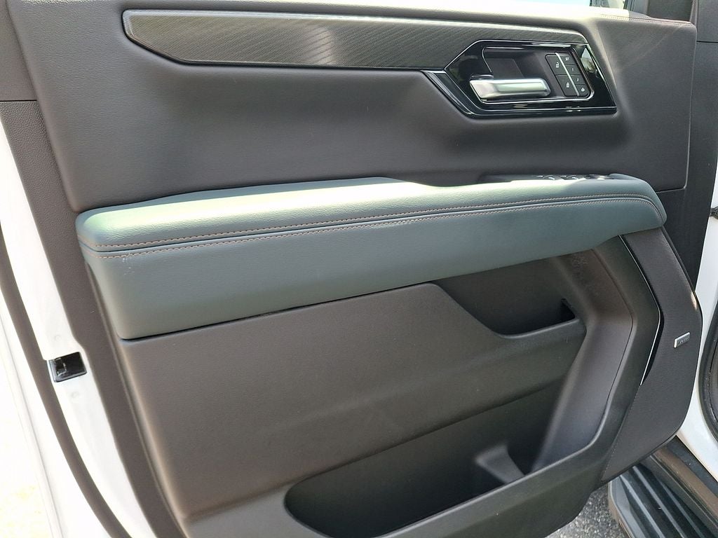 2025 GMC Yukon AT4