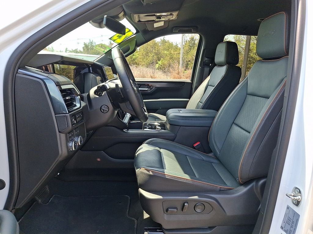 2025 GMC Yukon AT4