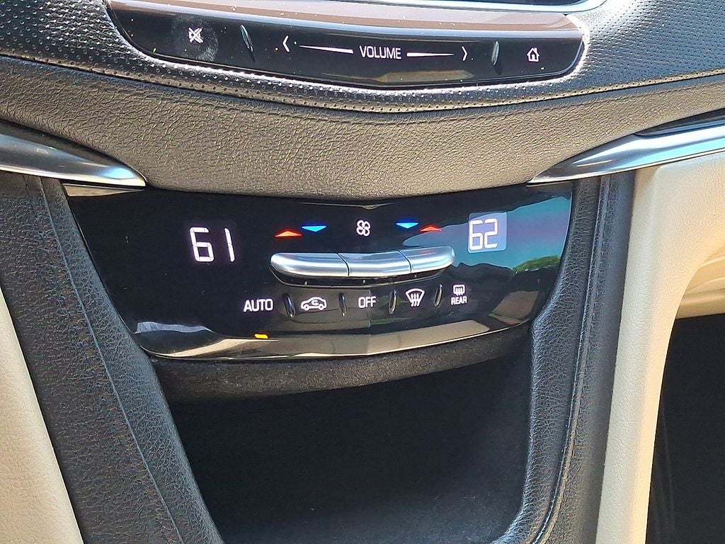 2017 Cadillac XT5 Base