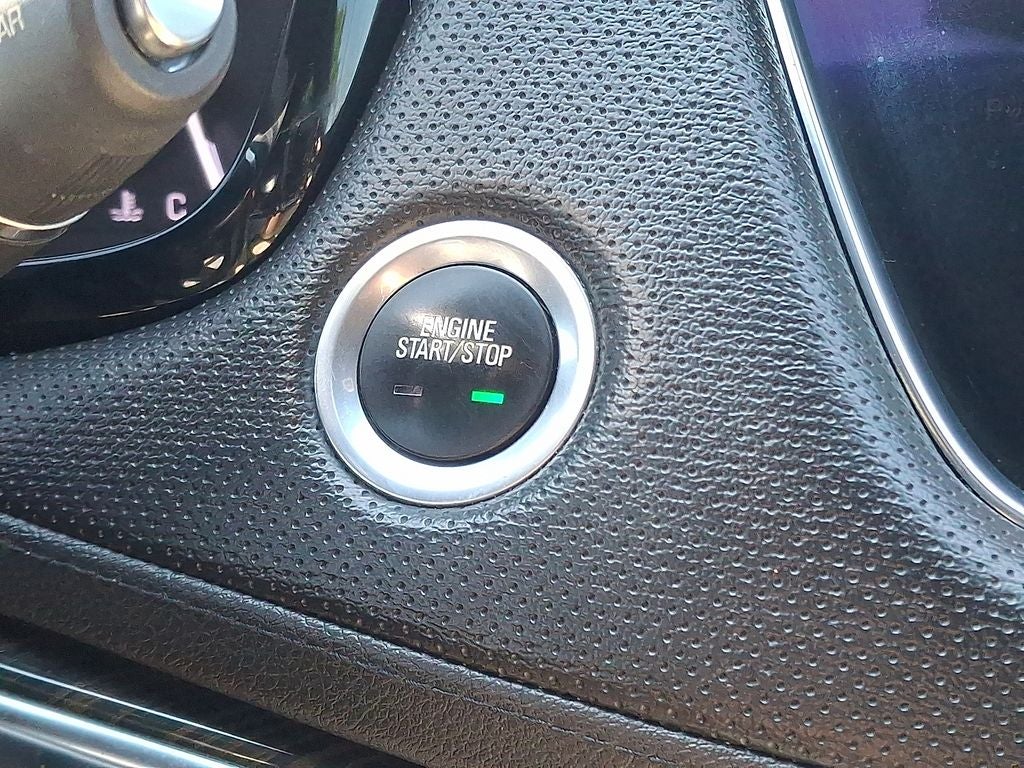 2017 Cadillac XT5 Base