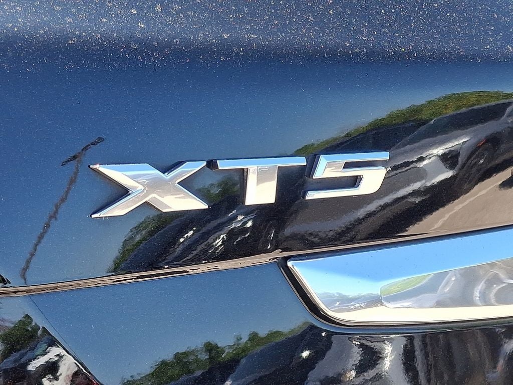 2017 Cadillac XT5 Base