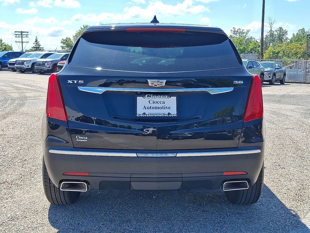 2017 Cadillac XT5 Base