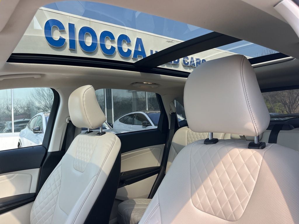 2023 Ford Edge Titanium