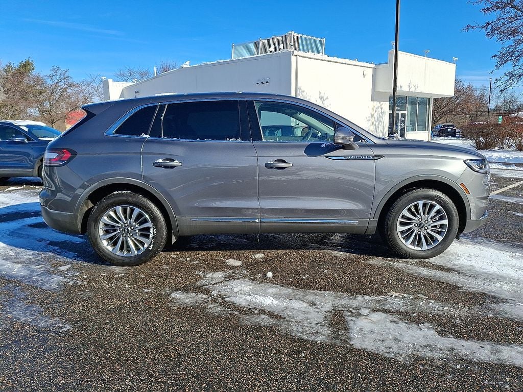 2022 Lincoln Nautilus Reserve