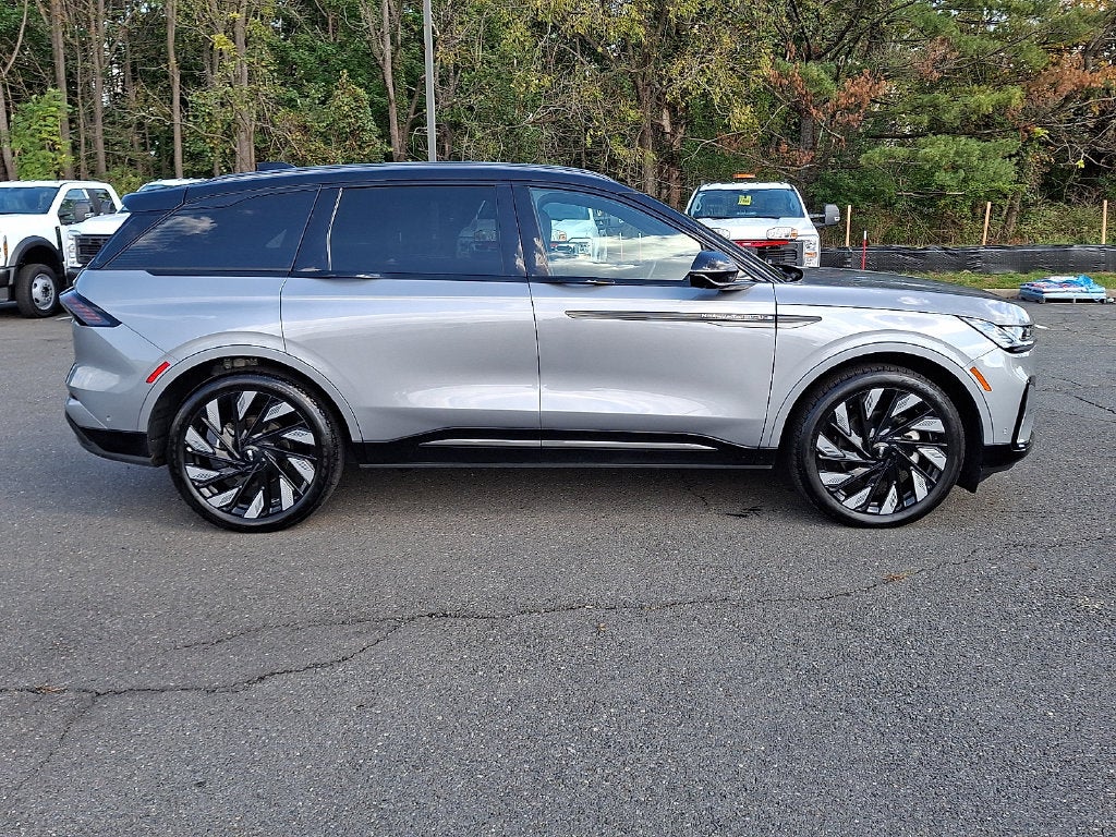 2024 Lincoln Nautilus Reserve