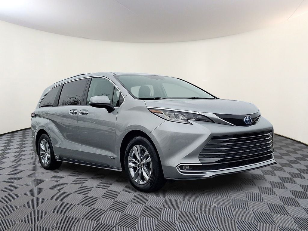 2021 Toyota Sienna Limited 7 Passenger