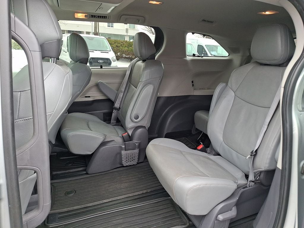 2021 Toyota Sienna Limited 7 Passenger